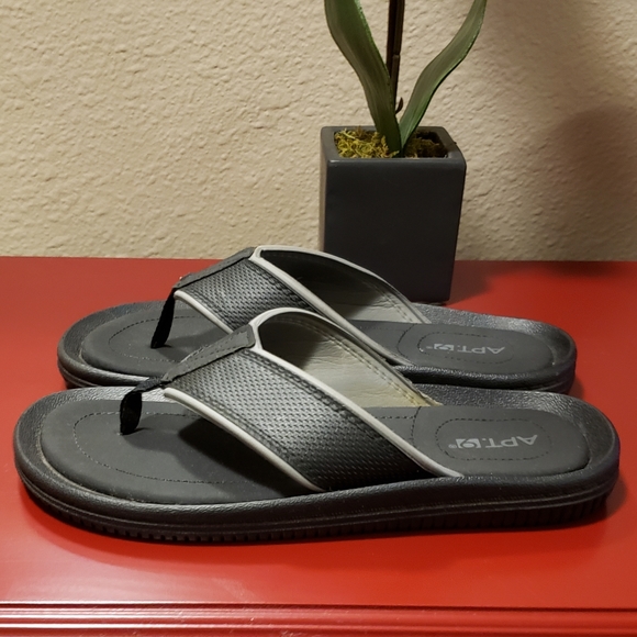 Apt. 9 Shoes Mens Black Flip Flops Poshmark